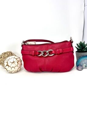 NWT Coach Brooke Pebbled Leather Large Wristlet (Model Style #43110) Cherry Red